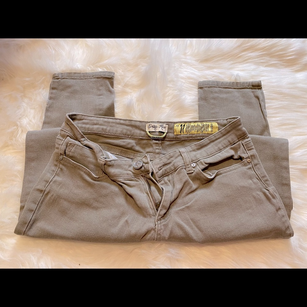 Indigo Rein taupe colored skinny jeans
